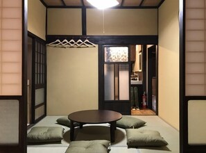 Interior - Jinichi (Gujo)