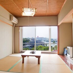 Interior - Pet Friendly Kokumin-shukusha Baylily Shirayuriso (Shirahama)
