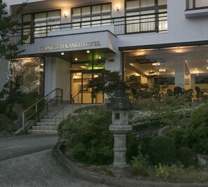 Exterior detail - Shinshiro Kanko Hotel (Shinshiro)