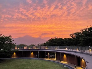 Property grounds - Hanayasatoyama (Ishioka)