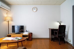 Interior - Enoshima Apartment Hotel (Kamakura)