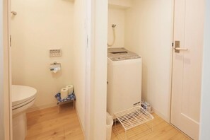 Bathroom - Guesthouse Connections Karasuma Gojo (Kyoto)