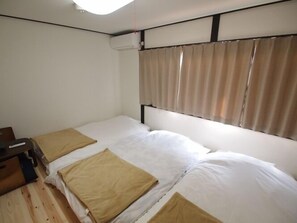 Room - Guesthouse Connections Karasuma Gojo (Kyoto)