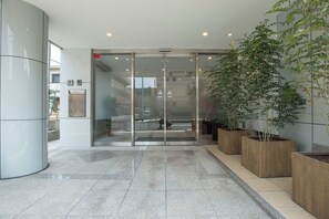 Exterior detail - Kamiooka SK Hotel (Yokohama)