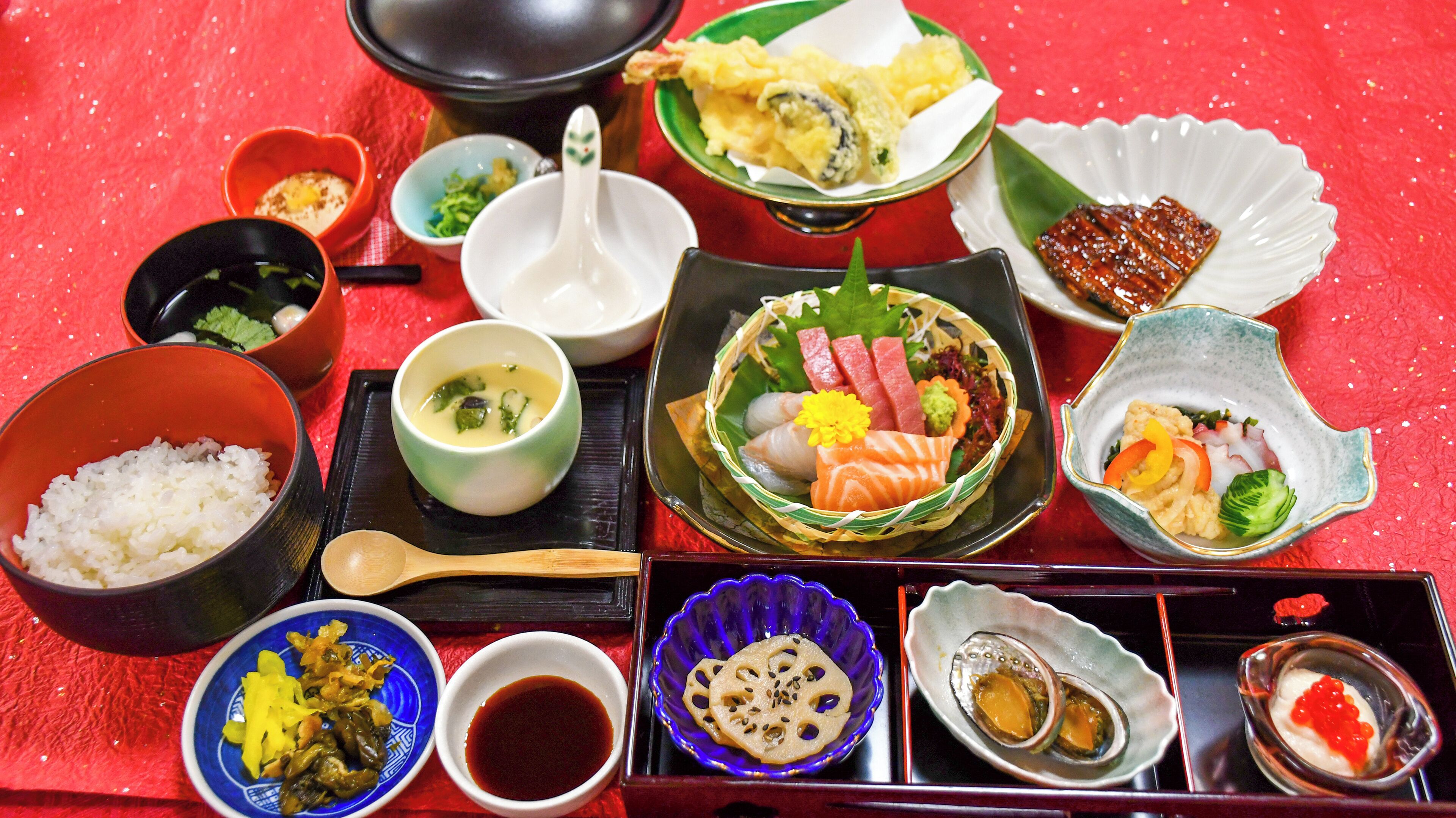 Thức ăn và đồ uống