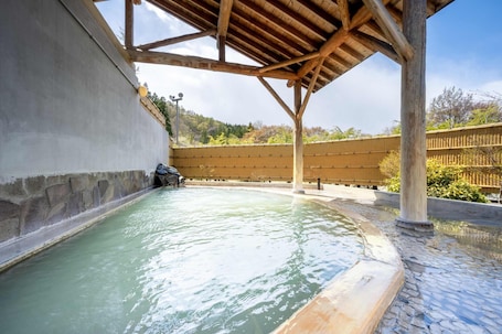 Pool. Forest Cottage Oshu