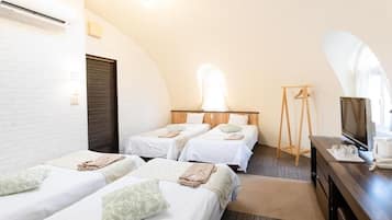 In-room safe, free WiFi, bed sheets