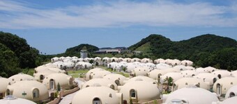 Nankishirahama Toretore Village