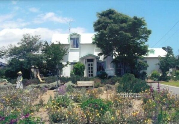 Exterior - Pension Chiisana Shiroi Ie (Shirako)