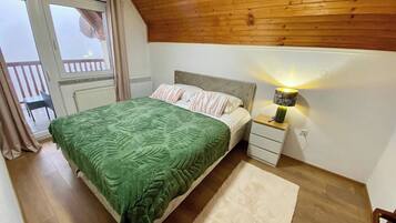 4 bedrooms, Internet, bed sheets
