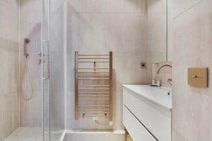 Hair dryer, towels - Superb apartment -1BR/4P- Musée d'Orsay /Louvre (Paris)