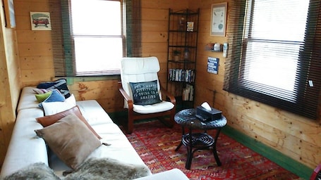 起居区. Saint Schwein Rental Cottage