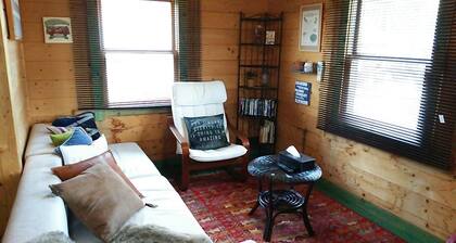 Saint Schwein Rental Cottage