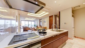 Private kitchen - Ishigaki Resort Hotel (Ishigaki)