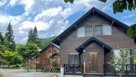 Exterior. Log House Cottage Oze Tomeiso