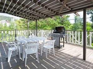 Outdoor dining - Kariyushi Condominium Resort Onna Yudeikiya (Onna)