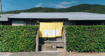 Denpaku Beach View Roof