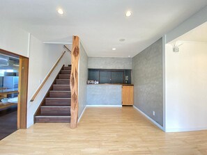 Interior - Tateyama Retreat (Tateyama)