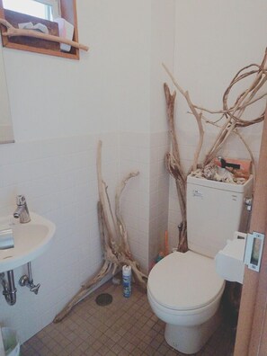 Bathroom - Sudomari & Umiasobi With DiO <amamioshima> (Setouchi)