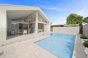 Pool - Freshwater Retreat - Banksia Beach Luxe Living (Bribie Island Region)
