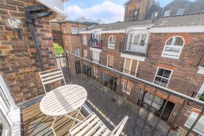 House, 3 Bedrooms, Smoking, Balcony | Balcony - Maida Vale Townhouse Parking (London)