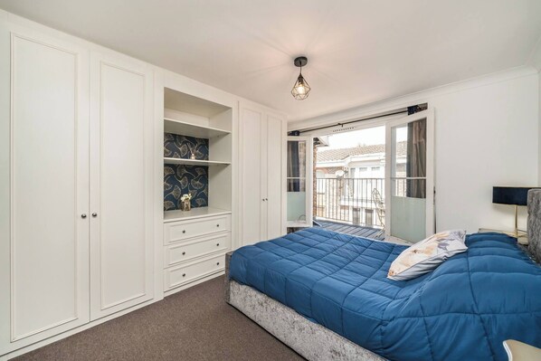 House, 3 Bedrooms, Smoking, Balcony | 3 bedrooms - Maida Vale Townhouse Parking (London)