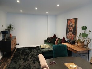House, 3 Bedrooms, Smoking, Balcony | Living room - Maida Vale Townhouse Parking (London)