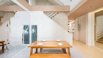 别墅, 4 间卧室, 吸烟房, 私人游泳池 | 餐厅