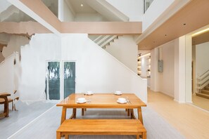 Biệt thự, 4 phòng ngủ, hút thuốc, hồ bơi riêng | Phòng ăn