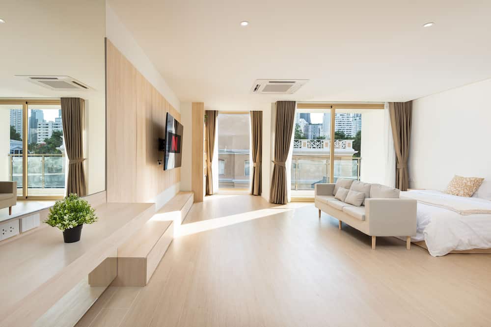 Spacious 4BR Muji Home With Loft & Pool in Ekkamai