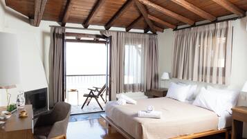 Villa, Sea View | Iron/ironing board, free WiFi, bed sheets