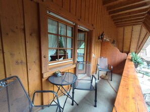 Terrace/patio - Bläsihof - Apartment '4 Bachblick' with Shared Terrace, Balcony and Wi-Fi (Oberharmersbach)