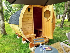 Basic Cabin - Parc de Charlieu (Charlieu)