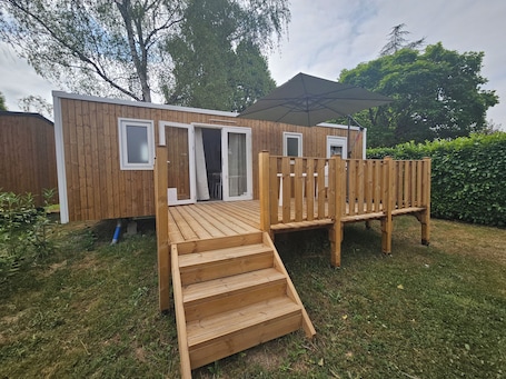 Exterior. Parc de Charlieu