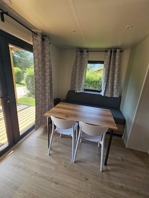 Luxury Mobile Home, 2 Bedrooms | Living area - Parc de Charlieu (Charlieu)