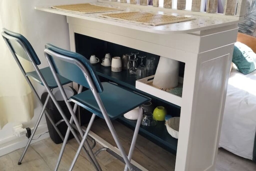 Internet, bed sheets