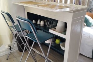 Internet, bed sheets - Cosy studio in the heart of Libourne - Calm & Stone walls (Libourne)