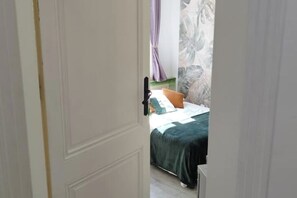 Internet, bed sheets - Cosy studio in the heart of Libourne - Calm & Stone walls (Libourne)