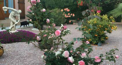 Villa Désirée Agde – Guest Room with Private Terrace and Garden