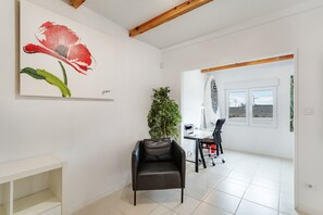 Interior - Holiday Apartment 'El Doctoral' with Sea View, Wi-Fi and Air Conditioning (El Doctoral)