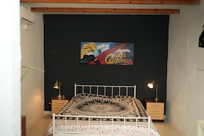 Iron/ironing board, WiFi, bed sheets - Holiday Apartment 'El Doctoral' with Sea View, Wi-Fi and Air Conditioning (El Doctoral)