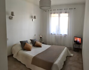 3 Schlafzimmer, Bügeleisen/Bügelbrett, Bettwäsche
