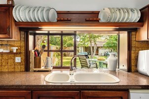 House, Garden View | Private kitchen