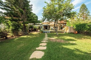 Garden - Relax in a Garden Oasis by Sea N' Rent (Nahariya)
