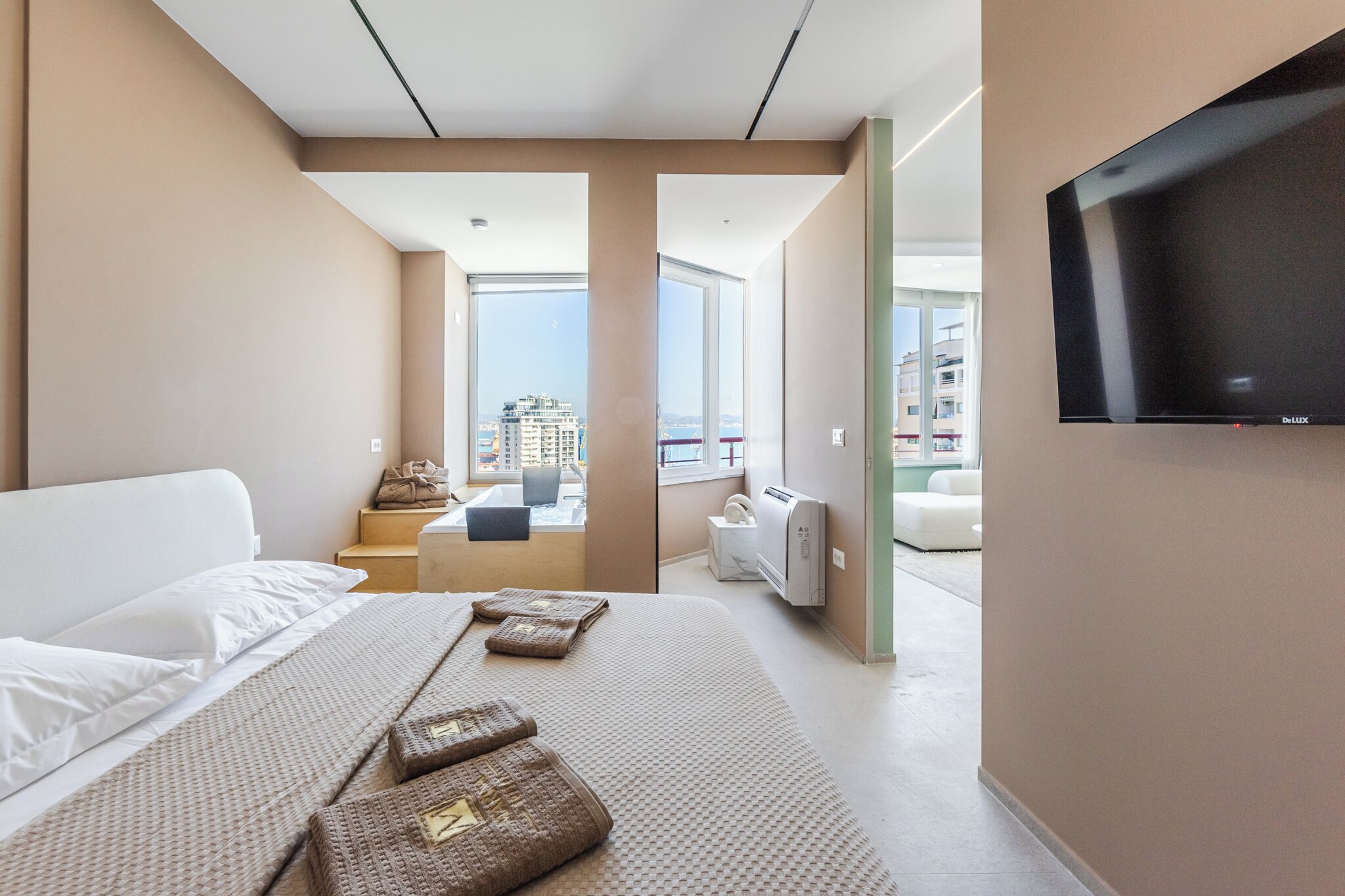 奢华公寓, 海景 | 遮光窗帘、熨斗/熨衣板、免费 WiFi