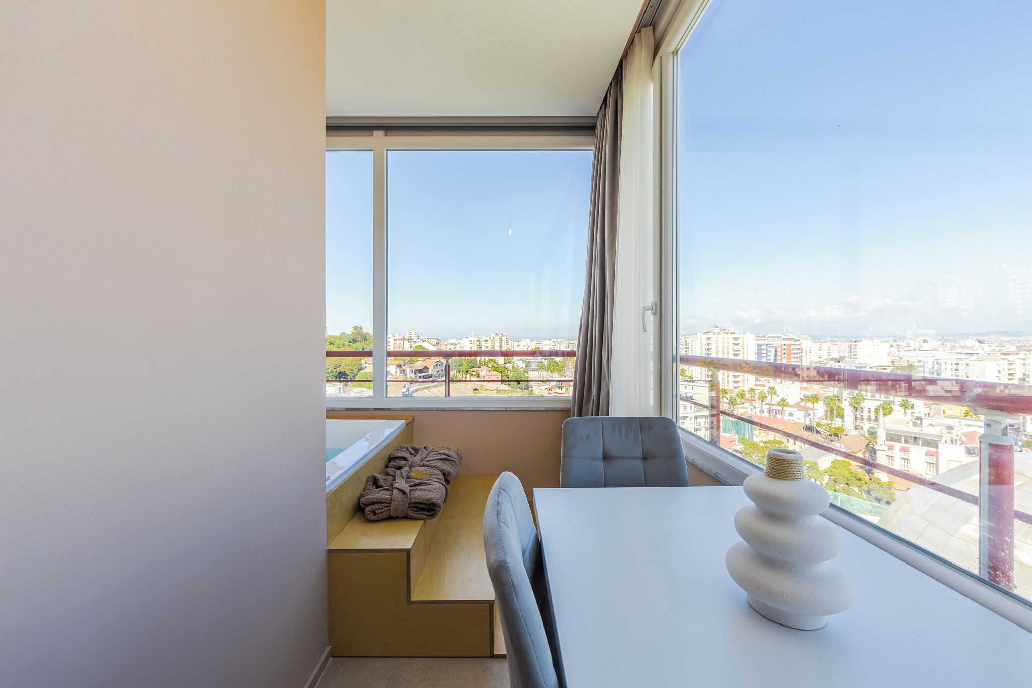 Luxury Apartment, Sea View | Living area