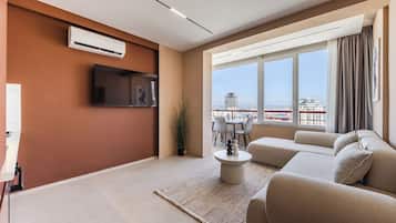 Luksushuoneisto, merinäköala | Oleskelualue