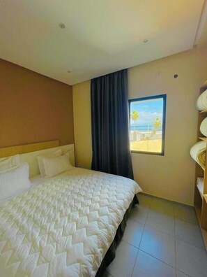 Habitació doble estàndard, balcó, vistes al mar | Wifi gratuïta 
