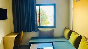 Habitación estándar doble, balcón, vistas al mar | Wifi gratis