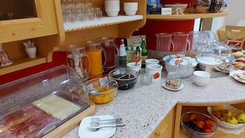 Breakfast buffet